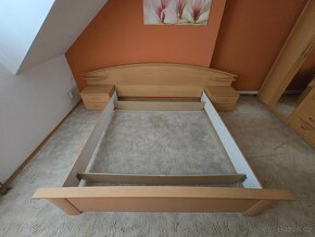 Manželská postel 180 cm - 2