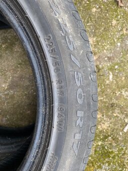 Pneu 225/50 R17 - 2