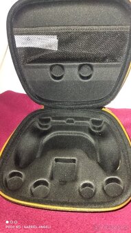 Pouzdro pro PS4 - 2