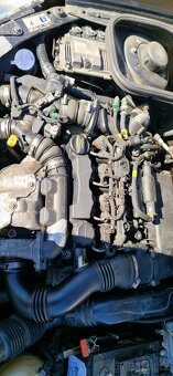 Prodám náhradní díly na Peugeot 206 CC 1.6HDi 80Kw. 166000km - 2