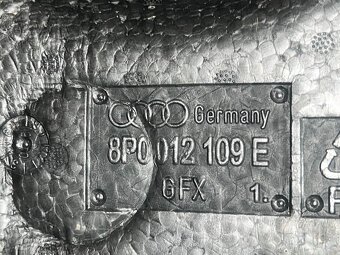 Výbava do kufru 8P0012109E Audi A3 8P sportback r.v. 2006 - 2