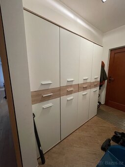 Skříňě XXXLutz - 2