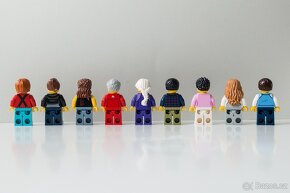 LEGO Minifigurky Rodina (60234) - 2