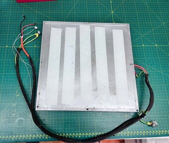 Vyhřívaná podložka 230V pro 3D tiskárnu 32x32x0.8cm - 2