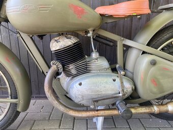 Jawa 250 pérák,typ 11,voják - 2