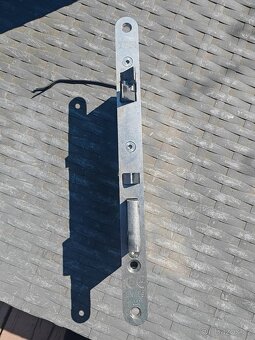 Elektromechanický zámek dveří ERBI SAM EL B 90/50 - 2