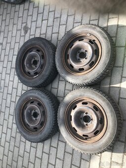 Prodám zimní pneu 195/65R15 - 2