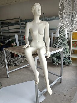 Dámské figuríny - 2