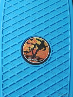 Stylový Penny Board – lehký, kompaktní a cool design - 2