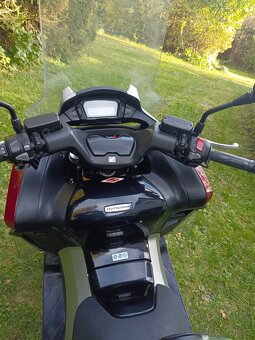 Honda integra 700 - 2