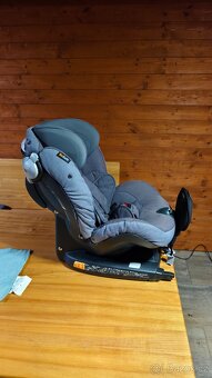Autosedačka BeSafe Izi Combi Isofix X4 0-18 kg - 2