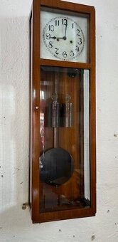 Závažové hodiny - artdeco Gustav Becker. - 2