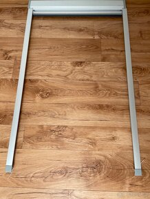 Roleta na střešní okno ISOTRA 620x1050 bílá - 2