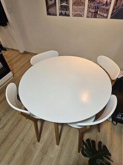 Jidelni stul + 4 židle JYSK - 2