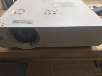 Projektor Panasonic VX500 XGA - 2