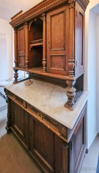 starožitný příborník - 2