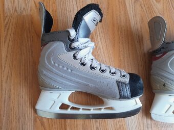 Dětské brusle Nike Bauer Vapor Speed 12Y, stélka 19-19,5 cm - 2