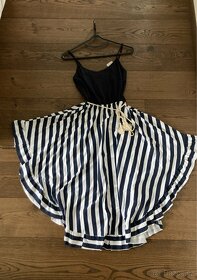 Ramínkové šaty s motivem - 2