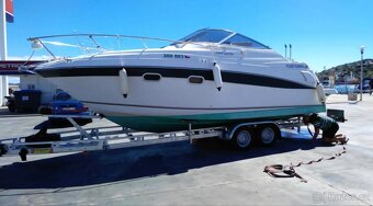 Motorová loď Four Winns 248 - 2