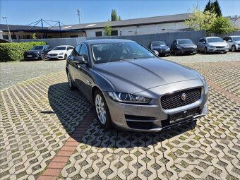 Jaguar XE 2,0 Pobočka Kolín (2017) - 2