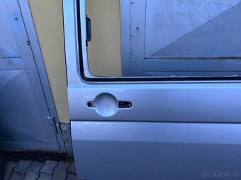 LEVÉ POSUVNÉ DVEŘE VW MULTIVAN T5 - 2
