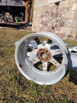 ALU disky Enzo W, R17, 5x114,3 - 2