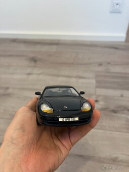 Maisto 1:24 modely aut Porsche 911 Carrera + Corvette - 2