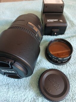 Objektiv Nikon - 2