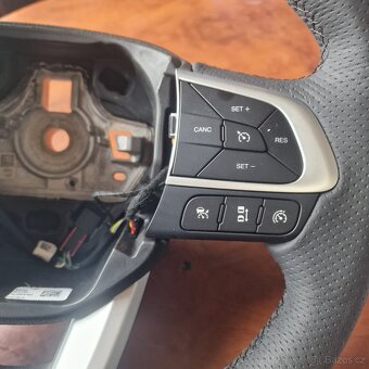 Iveco Daily- multifunkční volant-originál - nový - 2