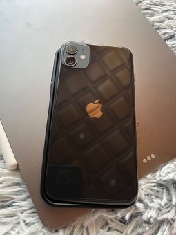 Apple iPhone 11 64GB Black - 2