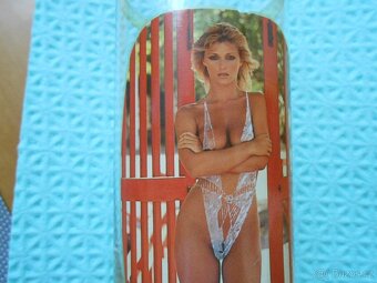 RETRO sklenička - Dívka v body - použitá - 2
