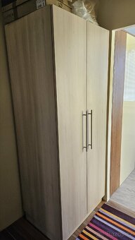 Prodám šatní skříň v200cm x š80cm x h64cm - 2