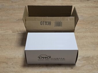 Nissan Skyline GT-R R33 V-Spec 1995 1:18 OttoMobile - 2