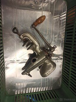 Mlýnek na rybíz, ovoce, odšťavňovač - 2