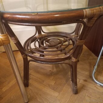 Kul.stolek,proutěné křesílko,židličku. - 2