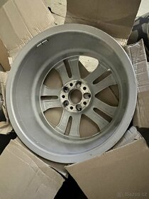 al kola sada Mercedes E 8J x17 H2 - 2