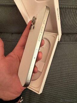 Apple IPhone 16 pro 256 GB , v záruce - 2