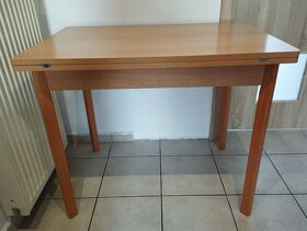 Rozkládací dřevěný stůl + židle - 2
