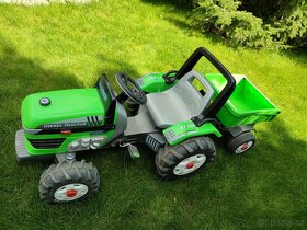 Dětský šlapací traktor s vlečkou - 2