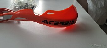 Nové blastry Acerbis. 399 kc - 2