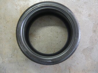 Pneumatiky 245/40/19, 245-40-19, 245 40 19. - - 2