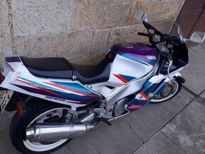 Yamaha FZR1000 - 2