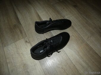 Kopačky Adidas PREDATOR, vel 40 - 2