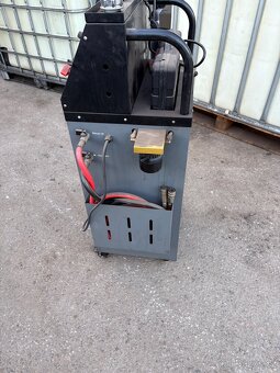 Plnička automatických převodovek - 2