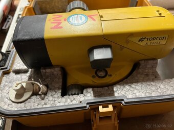 Nivelační přístroj TOPCON + stativ + lať - 2