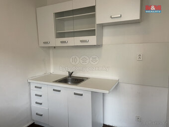 Pronájem bytu 1+1, 41 m², Pardubice, ul. Jindřišská - 2