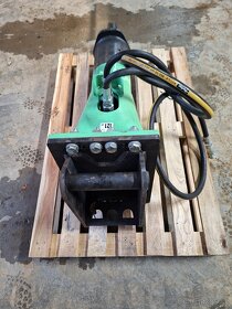 Hydraulické kladivo Montabert sc22 - 2