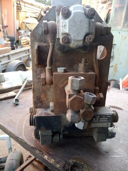 Hydraulická jednotka - 2