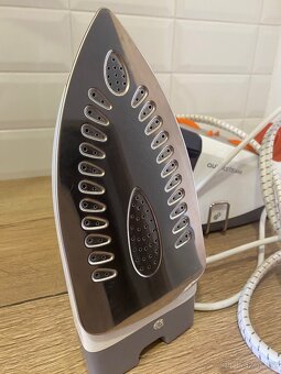 Parní centrum žehlička Elektrolux Quicksteam - 2