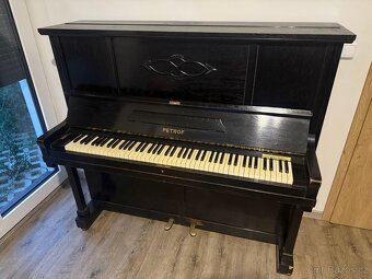 Piano PETROF - 2